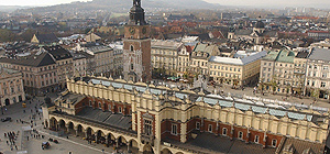 В Кракове хотят запретить продажу сувениров в виде еврея, считающего деньги

