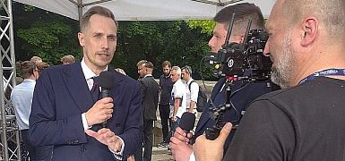 Антисемитский дебош в День Катастрофы: в парламенте Польши осквернен израильский флаг