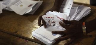 Выборы в Египте: второй кандидат отстает на 3%
