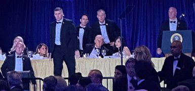 В интервью CBS Трамп заявил, что стрелок был "психом", и обвинил демократов