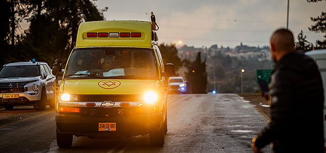 Теракт на перекрестке Гуш Эцион: ранены двое израильтян, террорист застрелен