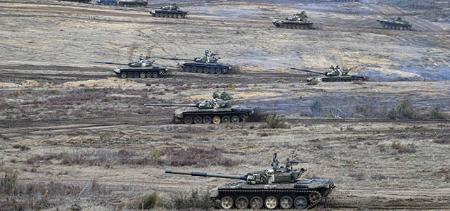 Maxar Technologies: колонная российских войск находится в 60 км от Киева