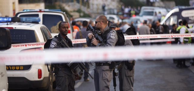 Террористы напали на синагогу в Иерусалиме, есть жертвы