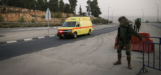 Террорист проник в поселение Тене-Омарим: один человек ранен