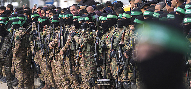 "Кан Бет": "ХАМАС склоняется к тому, чтобы в субботу освободить трех заложников"