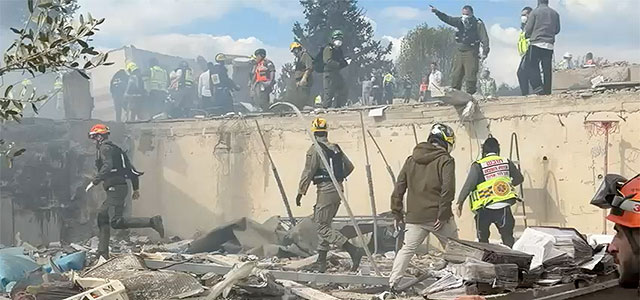 Падение ракеты в Бейт-Шемеше, не менее девяти погибших, десятки раненых 