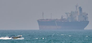 США на 60 дней сняли санкции на иранскую нефть