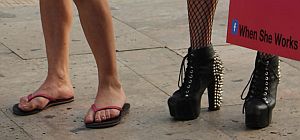 Министр юстиции намерен сделать постоянным запрет на потребление проституции в Израиле. Опрос Newsru.co.il
