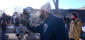 В Миннеаполисе агенты ICE застрелили мужчину