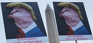 Письма Трампу, "президенту болонской колбасы", около Монумента Вашингтона. Фоторепортаж
