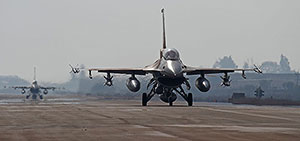 Авария самолета F-16. Версии происшествия