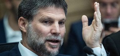 Смотрич повысил лимит безналоговых покупок в интернете до 130 долларов