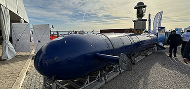 Израильская компания IAI передала Германии безэкипажную подводную лодку BlueWhale