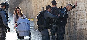 Около Шхемских ворот Иерусалима: фоторепортаж из "эпицентра интифады"
