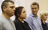 Приговор суда: Навальному - 5 лет, Офицерову - 4 года лишения свободы