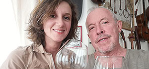 Некто, выдающий себя за украинского журналиста, добивается встречи с Макаревичем. Полиция в курсе