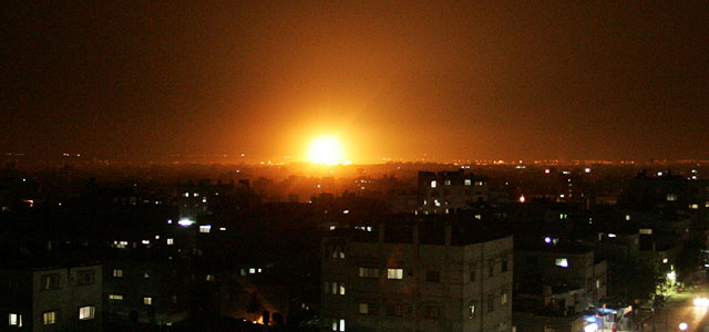 ЦАХАЛ нанес ответный удар по объектам боевиков в Газе