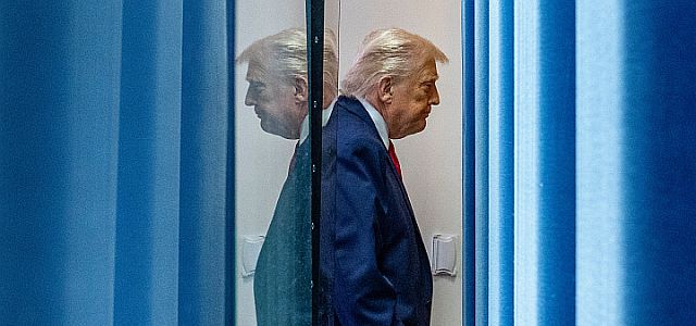 Первый год второй каденции Трампа. Опрос Newsru.co.il
