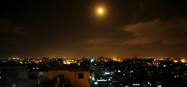 ЦАХАЛ нанес удар по позициям боевиков в Газе в ответ на ракетный обстрел