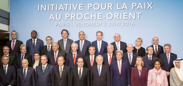 Парижская конференция призывает стимулировать стремление к миру