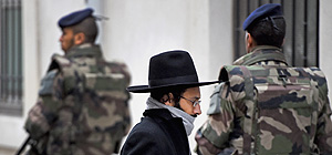 Во Франции судят банду, напавшую на семью президента еврейской организации "Сиона"