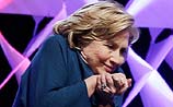 Хиллари Клинтон подверглась "туфельной атаке". ФОТО