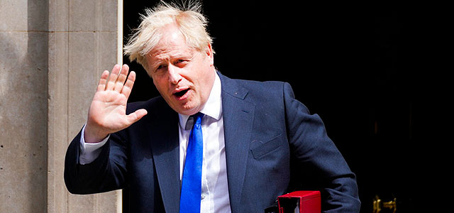 Премьер-министр Великобритании Борис Джонсон подал в отставку