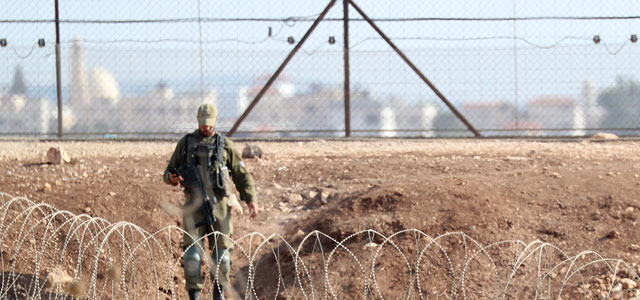 После терактов Израиль построит новый "забор" на границе Палестинской автономии