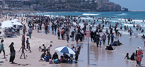 Ид аль-Фитр на пляжах Тель-Авива: праздничное нашествие мусульман