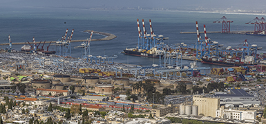 Украина потребовала от Израиля задержать судно российского "теневого флота", зашедшее в порт Хайфы