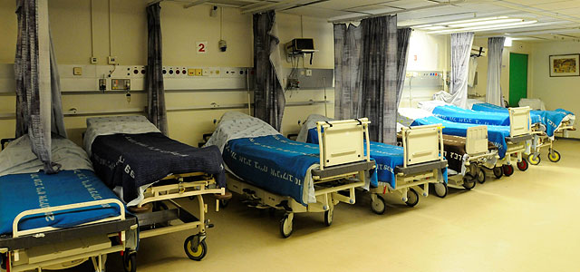 Профсоюз врачей угрожает утром начать забастовку в больницах
