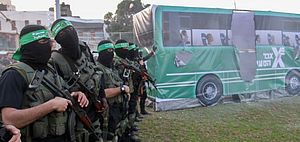 Боевики ХАМАС показали "спектакль", расстреляв израильтян в машине и автобусе