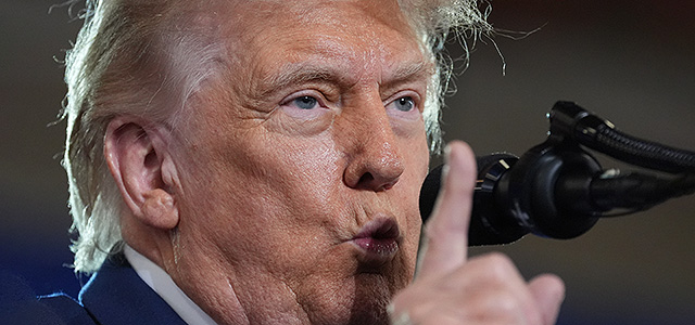 Трамп распорядился не торопиться с соглашением с Ираном и  сохранить блокаду