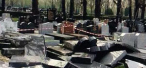Разгромлен еврейский участок крупнейшего парижского кладбища