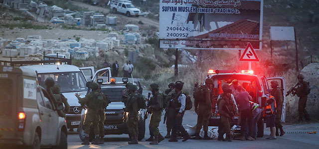 "Автомобильный теракт" возле поселка Долев: ранены трое израильтян