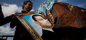Хусни Мубарак освобожден из-под стражи и вернулся домой