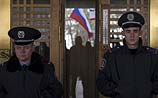 Парламент и правительство Крыма захвачены вооруженными людьми