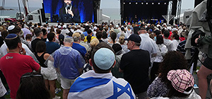 Церемония памяти жертв теракта в Сиднее: премьер-министра Австралии встретили криками "Позор!"