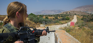 Военным спасательницам доверили охрану границы с Шхемом. Фоторепортаж