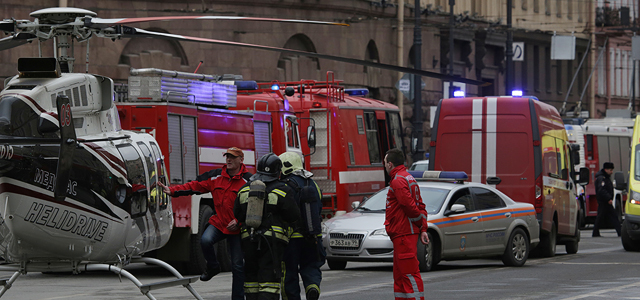 Теракт в петербургском метро:  около 10 погибших, десятки раненых