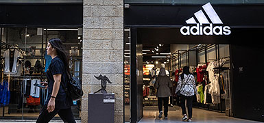 В арабских странах звучат призывы к бойкоту Adidas из-за рекламы с солдатом ЦАХАЛа, потерявшим ногу