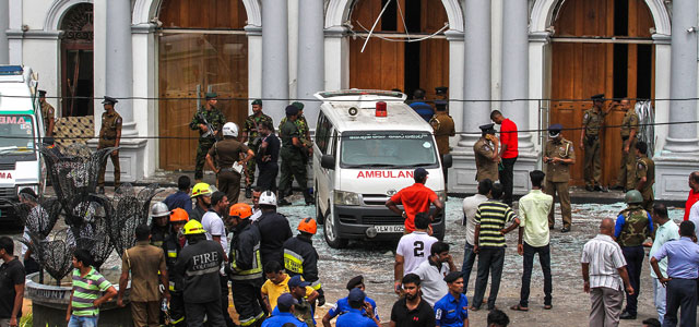 "Пасхальные" теракты на Шри-Ланке: более 200 убитых после угроз исламистов
