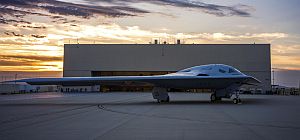 Стелс-бомбардировщик шестого поколения ВВС США B-21 Raider совершил первый полет