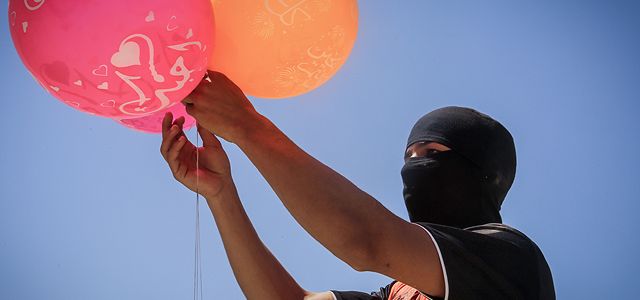 Израиль дал "Совету мира" три дня, чтобы прекратить запуски воздушных змеев из Газы