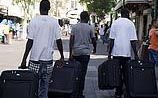 МВД сообщает о рекорде: 600 нелегалов пожелали покинуть Израиль 
