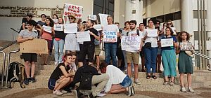 В Тель-Авиве прошел пикет в поддержку журналиста Ивана Голунова
